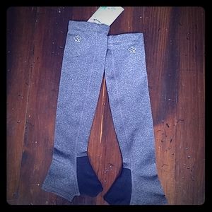 NWT rabbit Smitten Running Arm Warmers